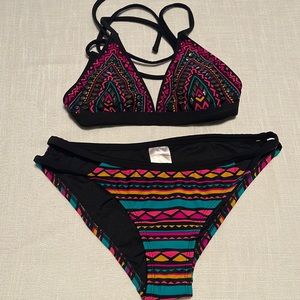 NEW. Two piece swimwear